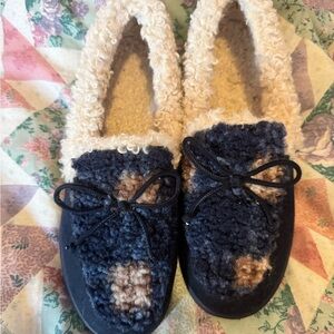 Vionic Black and Cream Women's Slippers